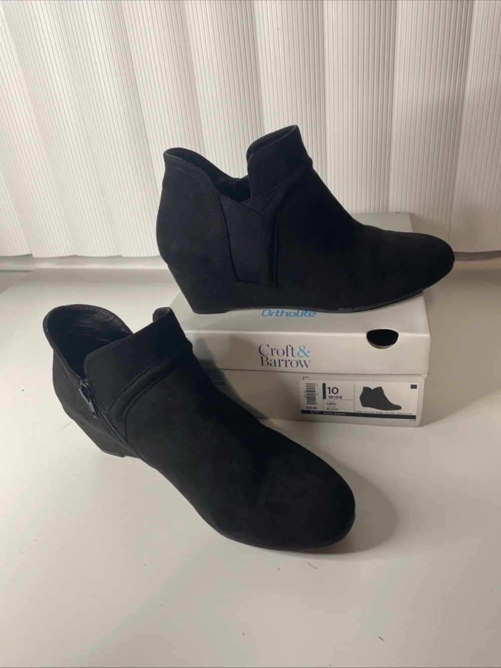 Croft & Barrow womens size 10 wide Abril black Healed Boots